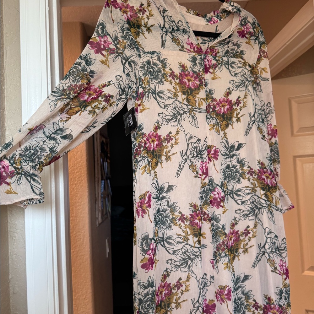 Express Floral Patterned Dress - Picture 4 of 5